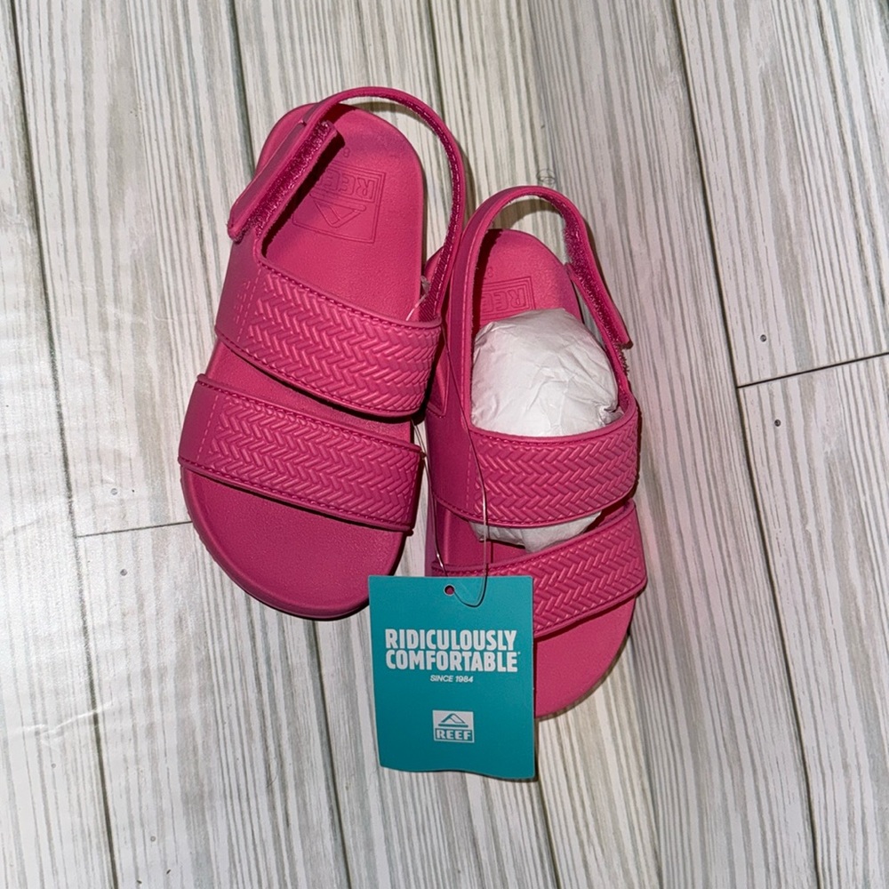 New kids water shoes